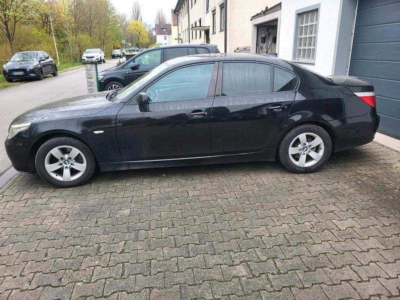 Gebraucht BMW 520 177 PS (130 kW) 2008 Schwarz Limousine