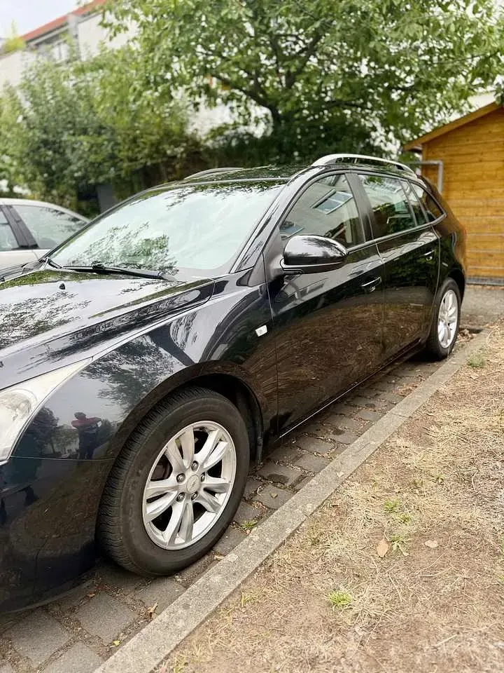 Gebraucht Chevrolet Cruze LT 131 PS (96 kW) 2013 Schwarz Kombi