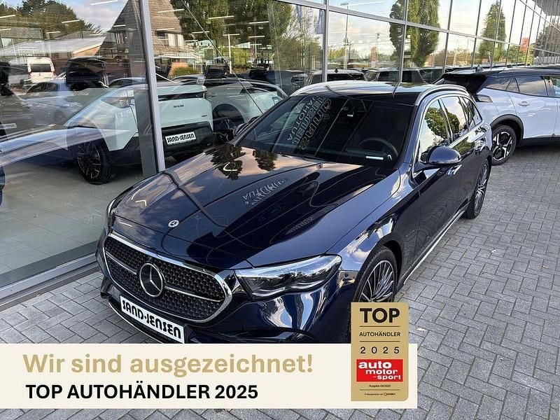 Nautikblau metallic Gebraucht 2024 Mercedes E220 AMG line Kombi | 50.995 € (Guter Preis) - Bild 1/4