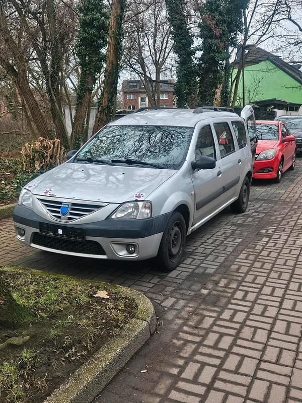 Silber Gebraucht 2008 Dacia Logan Kombi | 1.300 € (Guter Preis) - Bild 1/4
