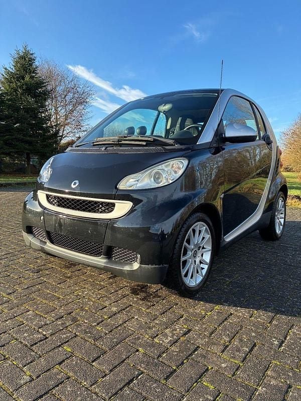 Schwarz Gebraucht 2009 Smart ForTwo Coupé Passion Coupé | 2.600 € (Guter Preis) - Bild 1/4