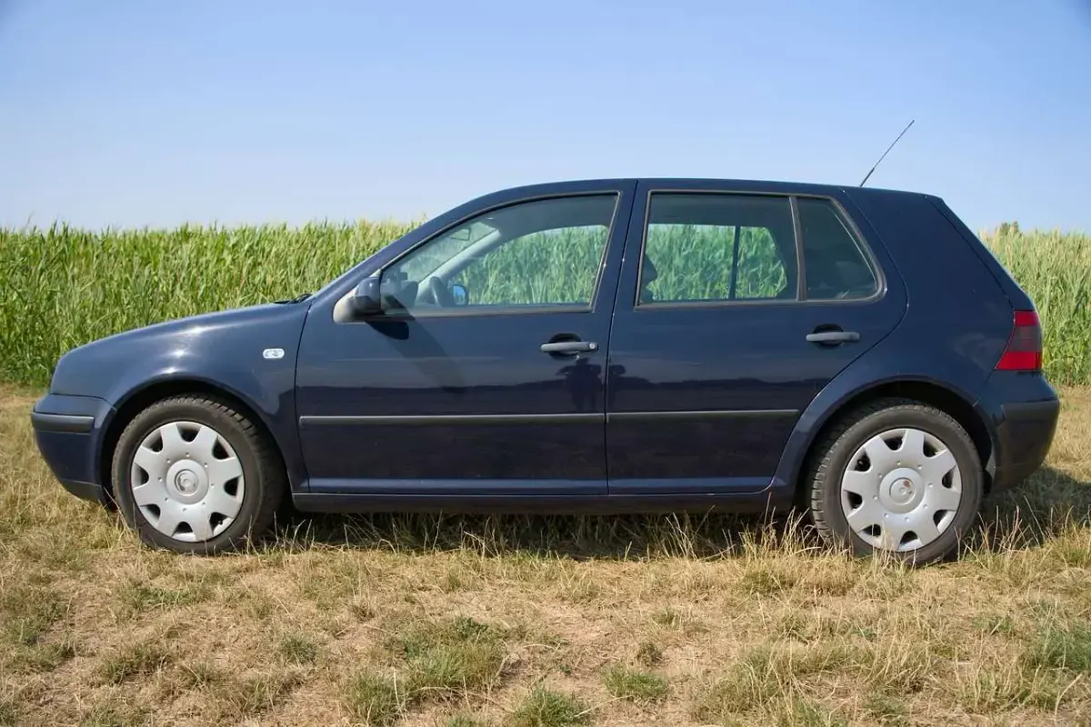 Gebraucht VW Golf IV Trendline 75 PS (55 kW) 2001 Blau Kleinwagen