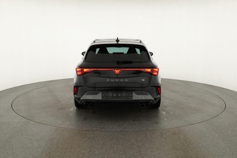 Midnight schwarz metallic Gebraucht 2025 Cupra Leon VZ | 40.695 € (Guter Preis) - Bild 1/4