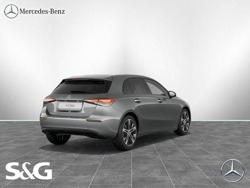 Gebraucht Mercedes A200 Progressive 150 PS (110 kW) 2025 Grau Limousine