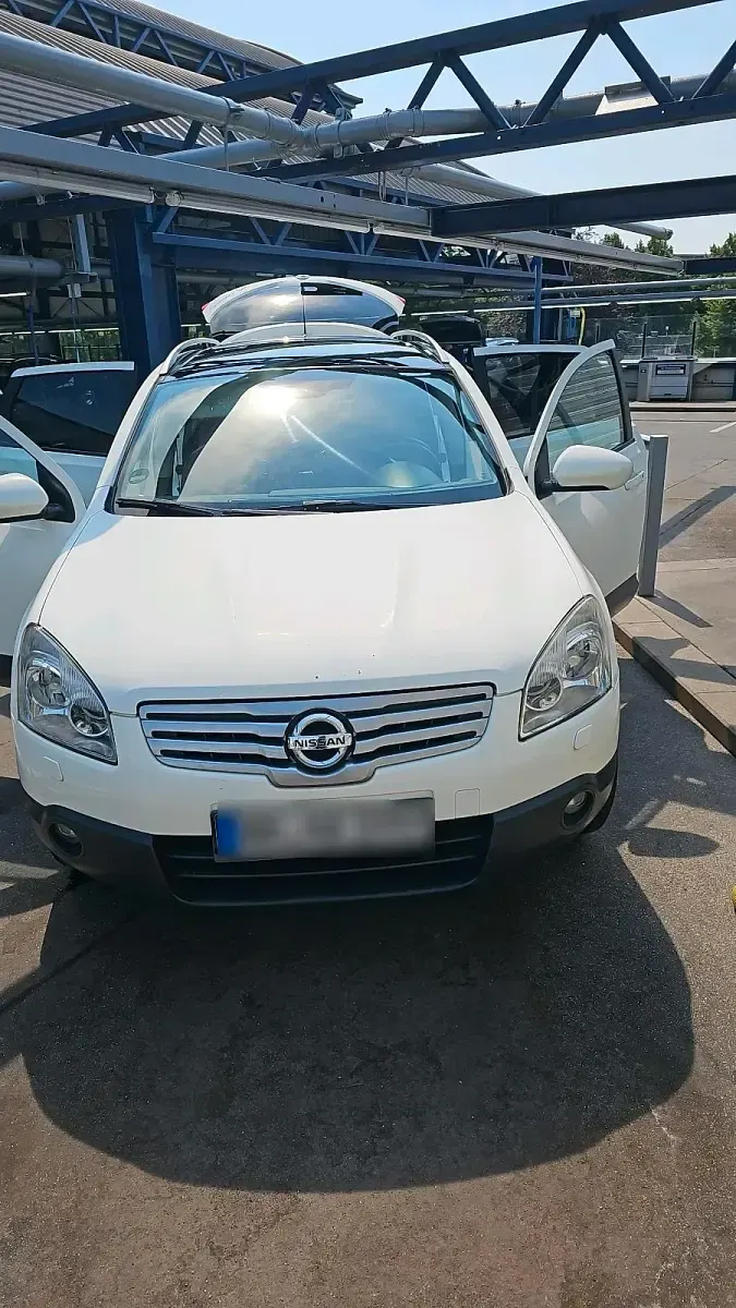 Gebraucht Nissan Qashqai +2 Tekna 141 PS (103 kW) 2008 Weiß SUV
