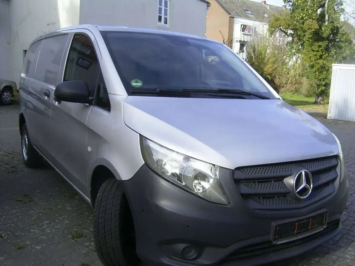 Gebraucht Mercedes Vito 136 PS (100 kW) 2017 Silber Van