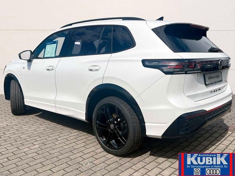Gebraucht VW Tiguan Style 193 PS (141 kW) 2024 Oryxweiß perlmutteffekt SUV
