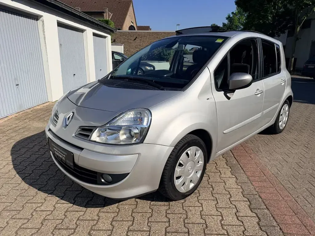 Gebraucht Renault Modus Night&Day 103 PS (75 kW) 2011 Silber Van / Kleinbus