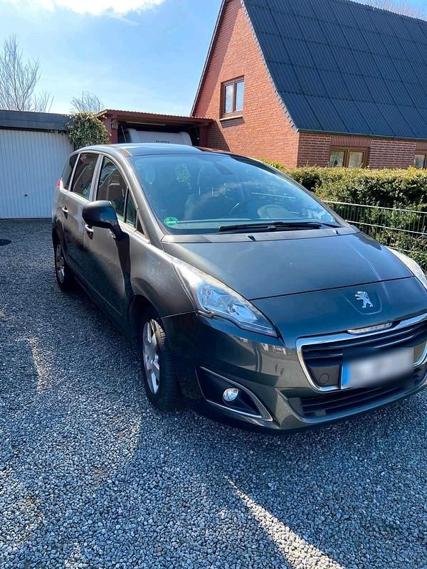 Gebraucht Peugeot 5008 114 PS (83 kW) 2014 Grau Van / Kleinbus