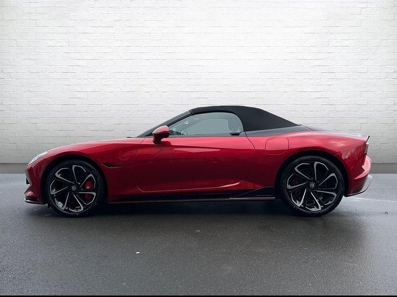Gebraucht MG Cyberster 375 kW (510 PS) 2026 Rot Cabrio