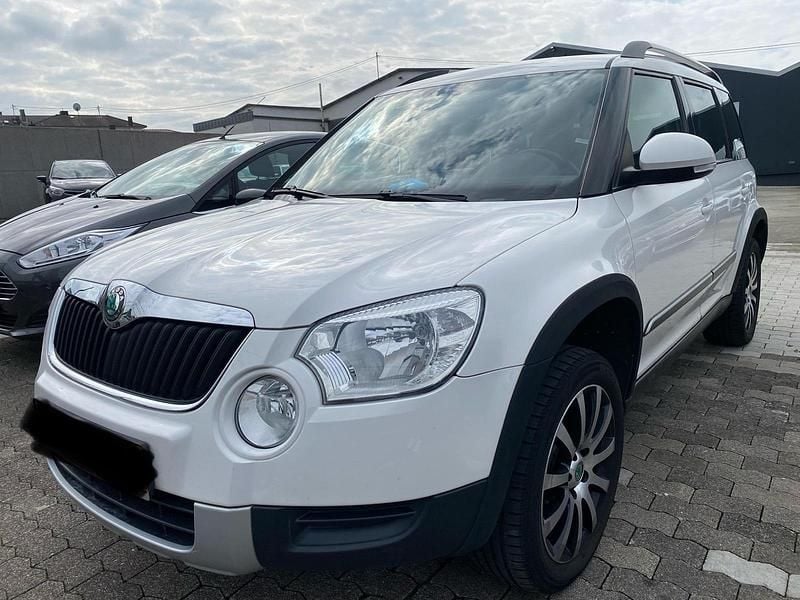 Weiß Gebraucht 2012 Skoda Yeti SUV | 4.499 € (Superpreis) - Bild 1/4
