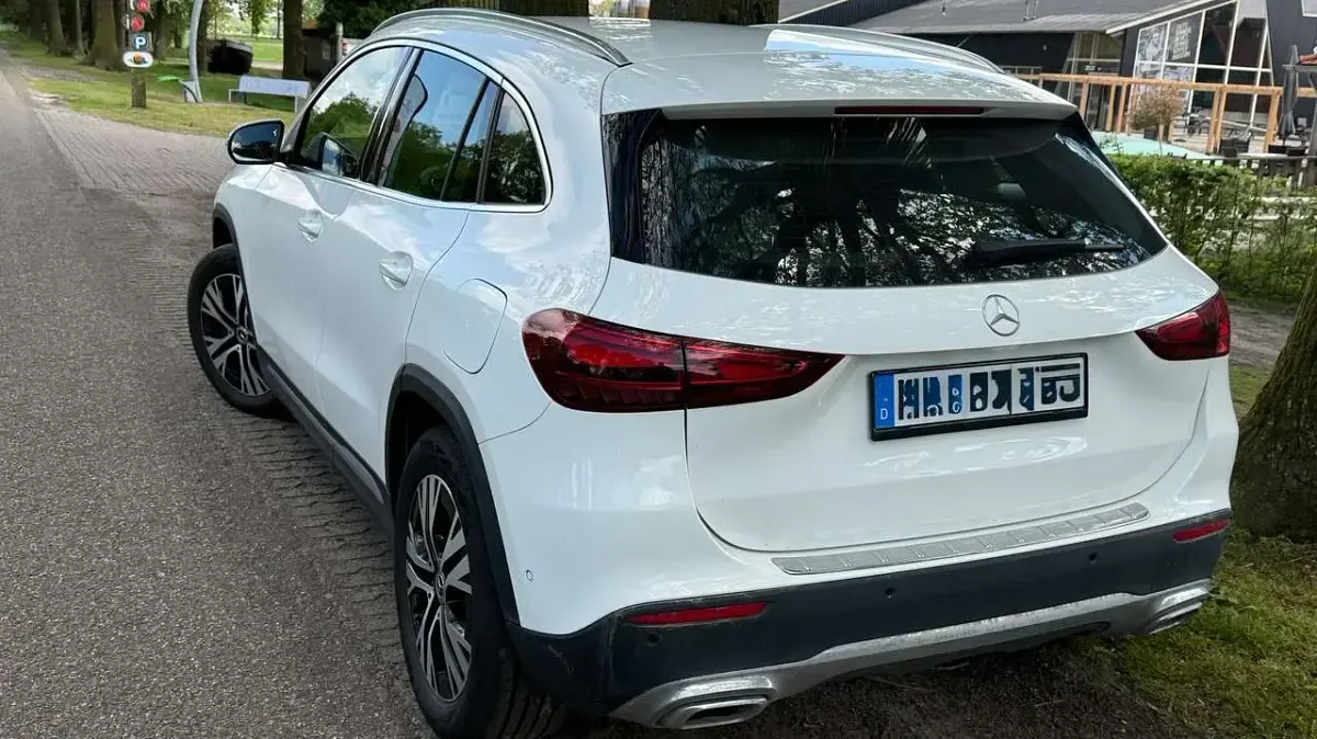 Gebraucht Mercedes GLA220 Advanced 190 PS (139 kW) 2023 Weiß SUV