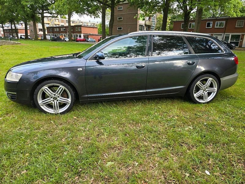 Grau Gebraucht 2006 Audi A6 Kombi | 2.900 € (Guter Preis) - Bild 1/4