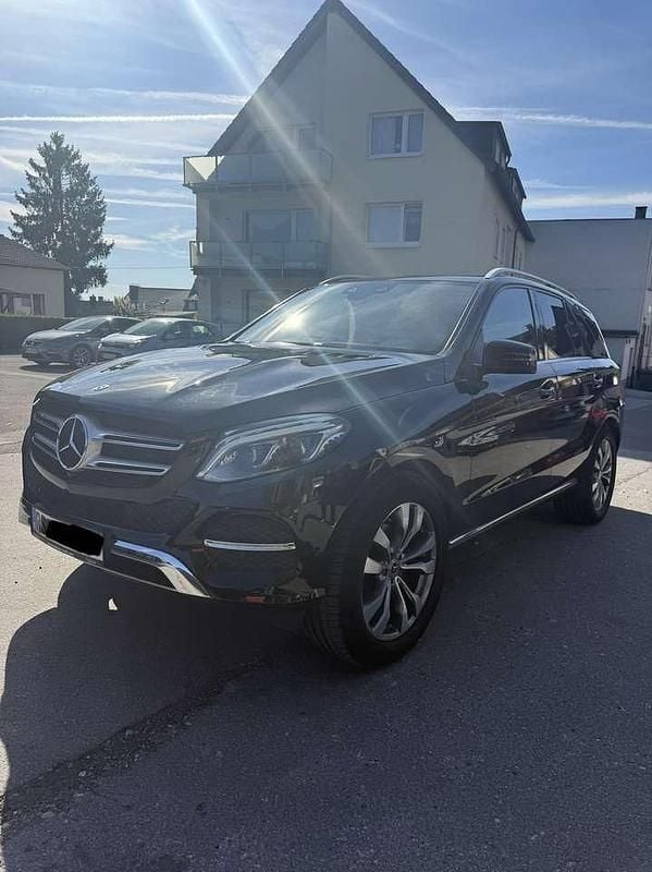 Schwarz Gebraucht 2018 Mercedes GLE350 SUV | 36.900 € (Guter Preis) - Bild 1/4
