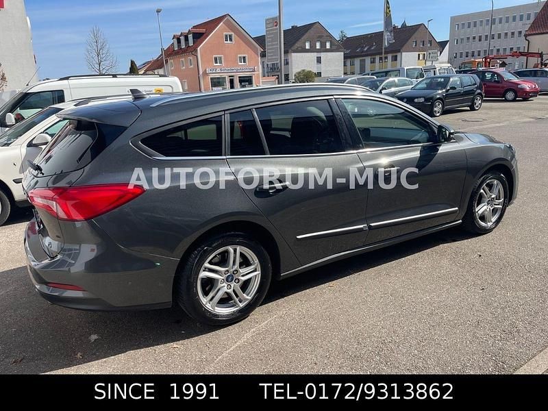 Gebraucht Ford Focus Cool & Connect 120 PS (88 kW) 2020 Grau Kombi