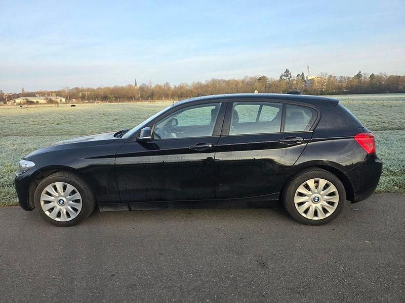 Schwarz Gebraucht 2016 BMW 118 Kleinwagen | 8.810 € (Superpreis) - Bild 1/4