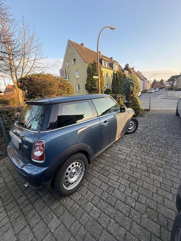Gebraucht Mini ONE 98 PS (72 kW) 2011 Blau Kleinwagen
