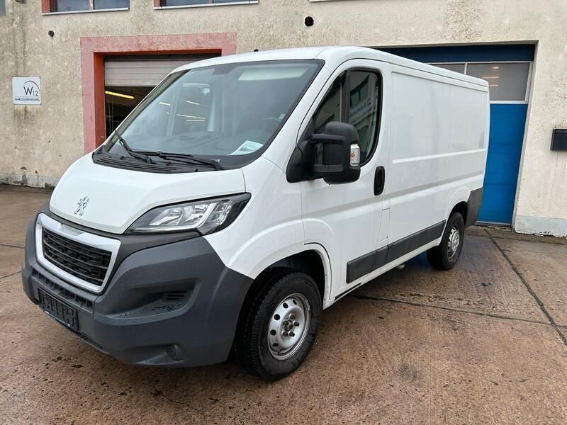 Weiß Gebraucht 2017 Peugeot Boxer Avantage Van | 10.900 € (Superpreis) - Bild 1/4