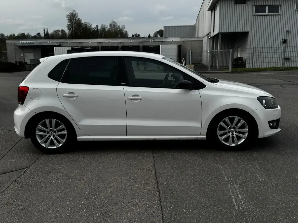 Używany VW Polo Style 86 KM (63 kW) 2012 Biały Hatchback