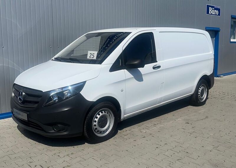 Weiß Gebraucht 2018 Mercedes Vito Van / Kleinbus | 15.999 € (Superpreis) - Bild 1/4