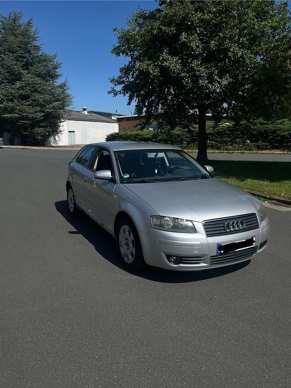 Silber Gebraucht 2004 Audi A3 Kleinwagen | 4.000 € (Etwas zu teuer) - Bild 1/4