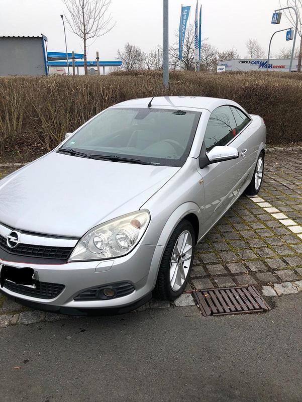 Gebraucht Opel Astra Cabriolet 136 PS (100 kW) 2008 Silber Cabrio