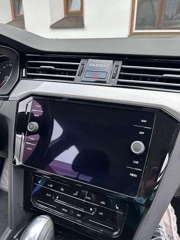 Gebraucht VW Passat Business 150 PS (110 kW) 2020 Weiß Kombi