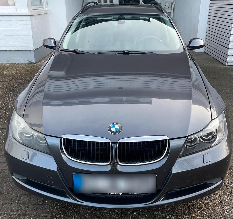 Gebraucht BMW 320 177 PS (130 kW) 2008 Grau Kombi