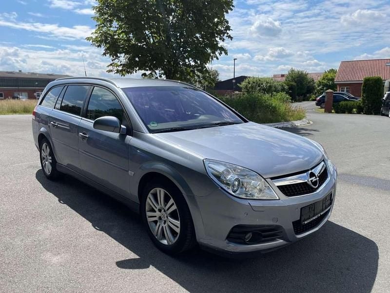 Gebraucht Opel Vectra Edition 150 PS (110 kW) 2007 Silber Kombi