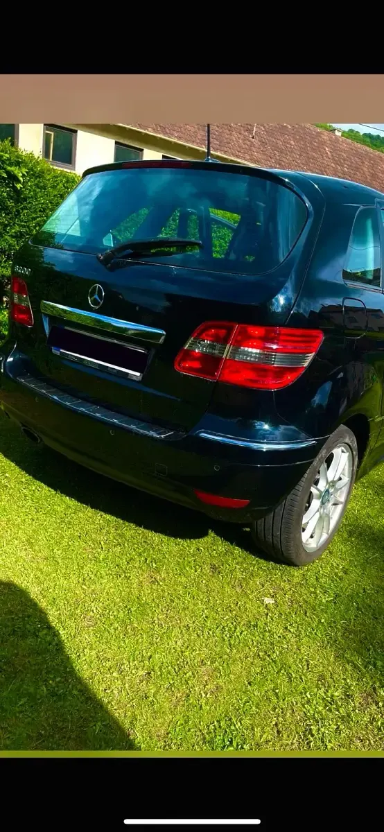 Gebraucht Mercedes B200 136 PS (100 kW) 2010 Schwarz Van / Kleinbus