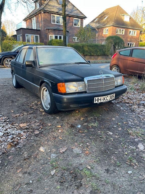 Gebraucht Mercedes 190 109 PS (80 kW) 1991 Schwarz Limousine