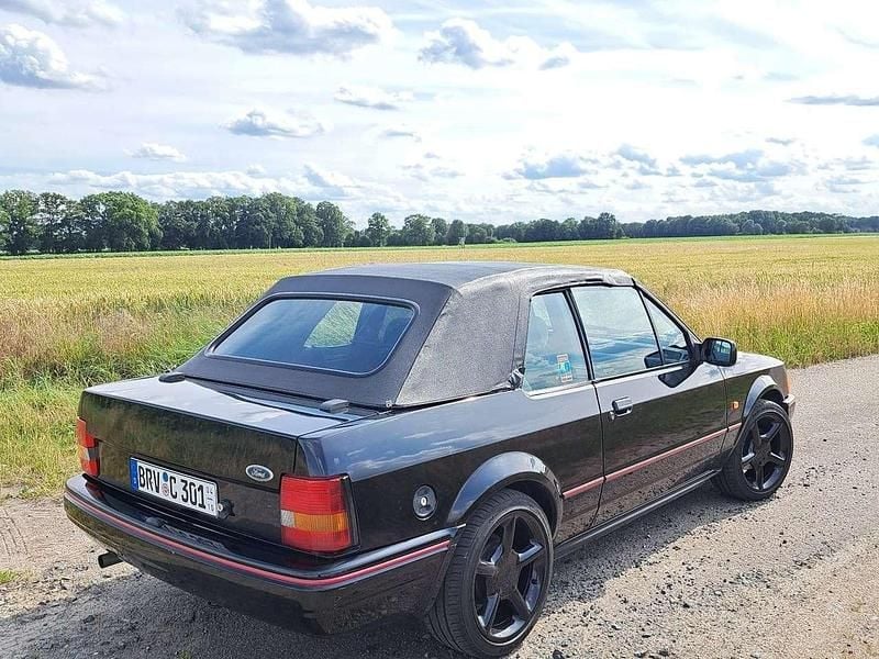 Gebraucht Ford Escort 102 PS (75 kW) 1990 Schwarz Cabrio