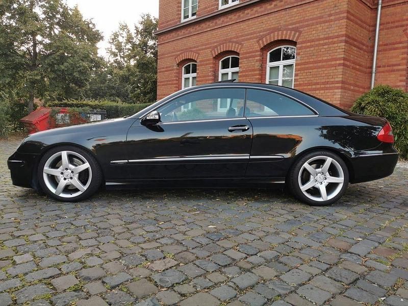 Gebraucht Mercedes CLK500 Avantgarde 387 PS (284 kW) 2006 Schwarz Coupé