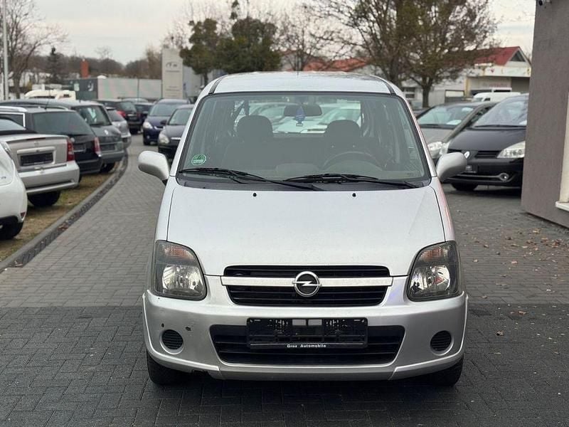 Gebraucht Opel Agila Basis 69 PS (50 kW) 2004 Silber Van / Kleinbus