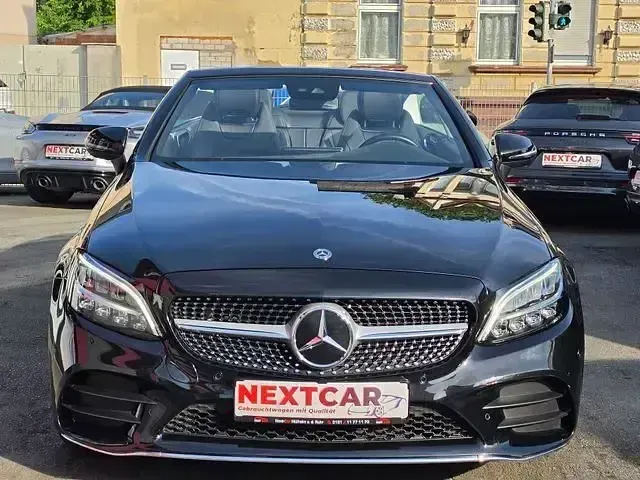 Gebraucht Mercedes C180 AMG line 156 PS (114 kW) 2020 Schwarz Cabrio