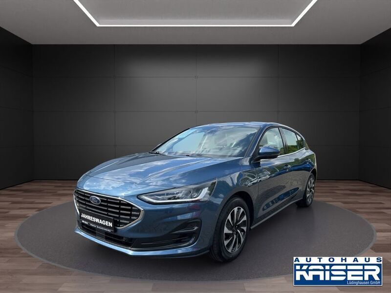 Blau Gebraucht 2024 Ford Focus Titanium Limousine | 23.790 € (Guter Preis) - Bild 1/4