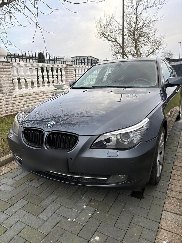 Gebraucht BMW 520 170 PS (125 kW) 2007 Grau Limousine