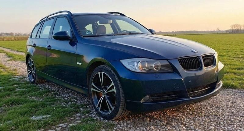 Gebraucht BMW 320 150 PS (110 kW) 2006 Blau Kombi