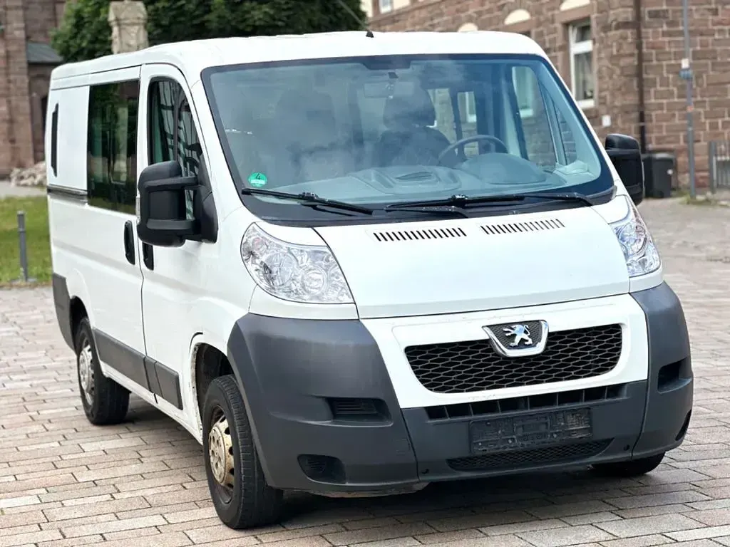 Gebraucht Peugeot Boxer 101 PS (74 kW) 2010 Weiß Van