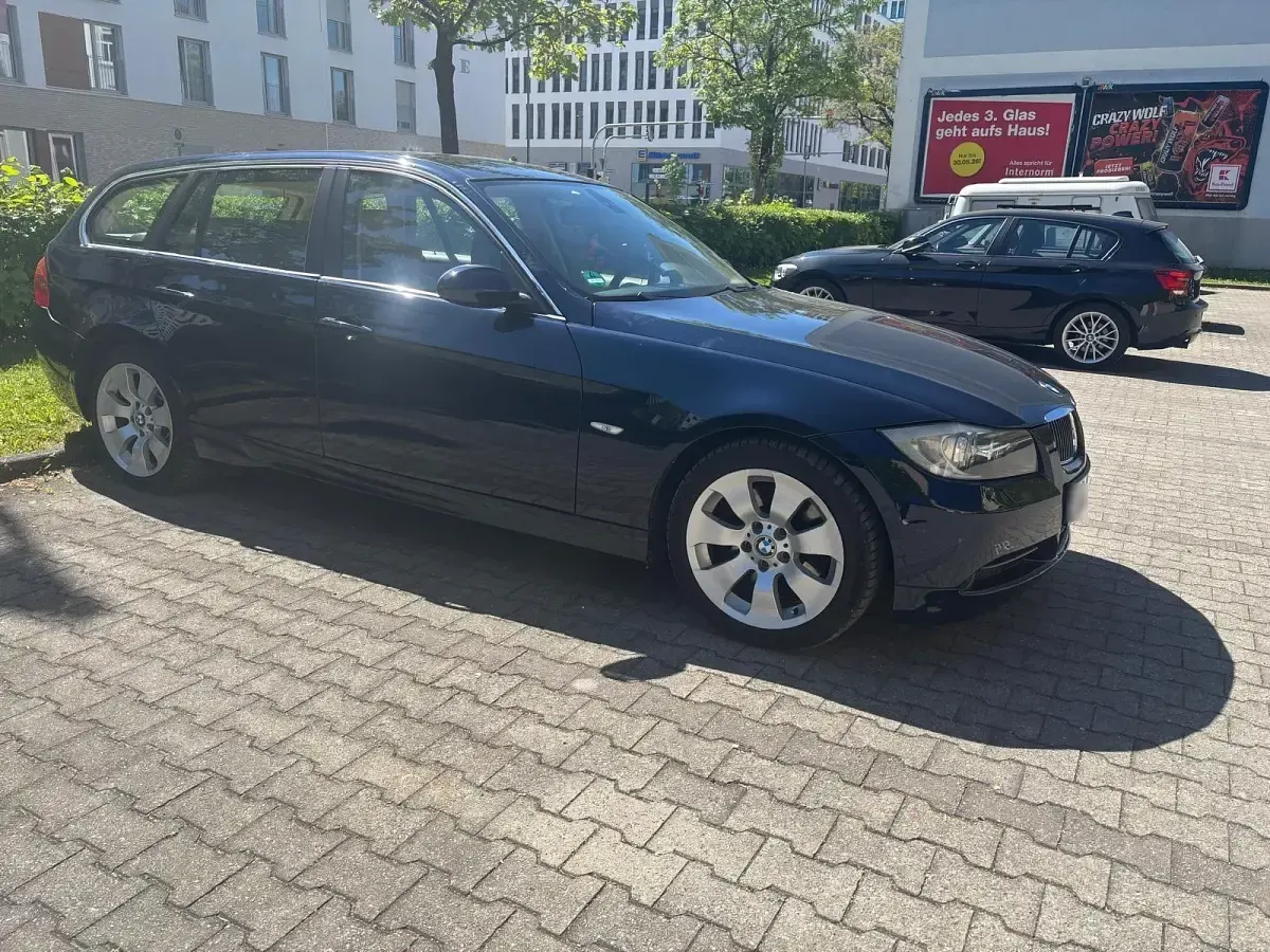 Second-hand BMW 330 2007 Albastru Break