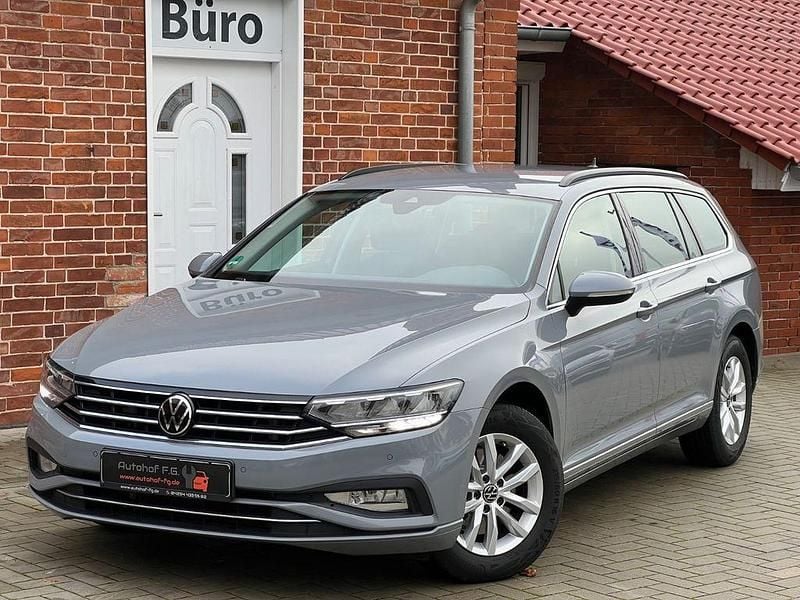 Grau Gebraucht 2021 VW Passat Business Kombi | 17.950 € (Fairer Preis) - Bild 1/4