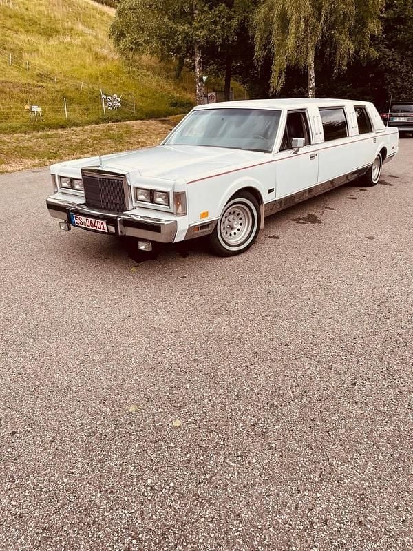 Weiß Gebraucht 1989 Lincoln Town Car Limousine | 7.900 € - Bild 1/4