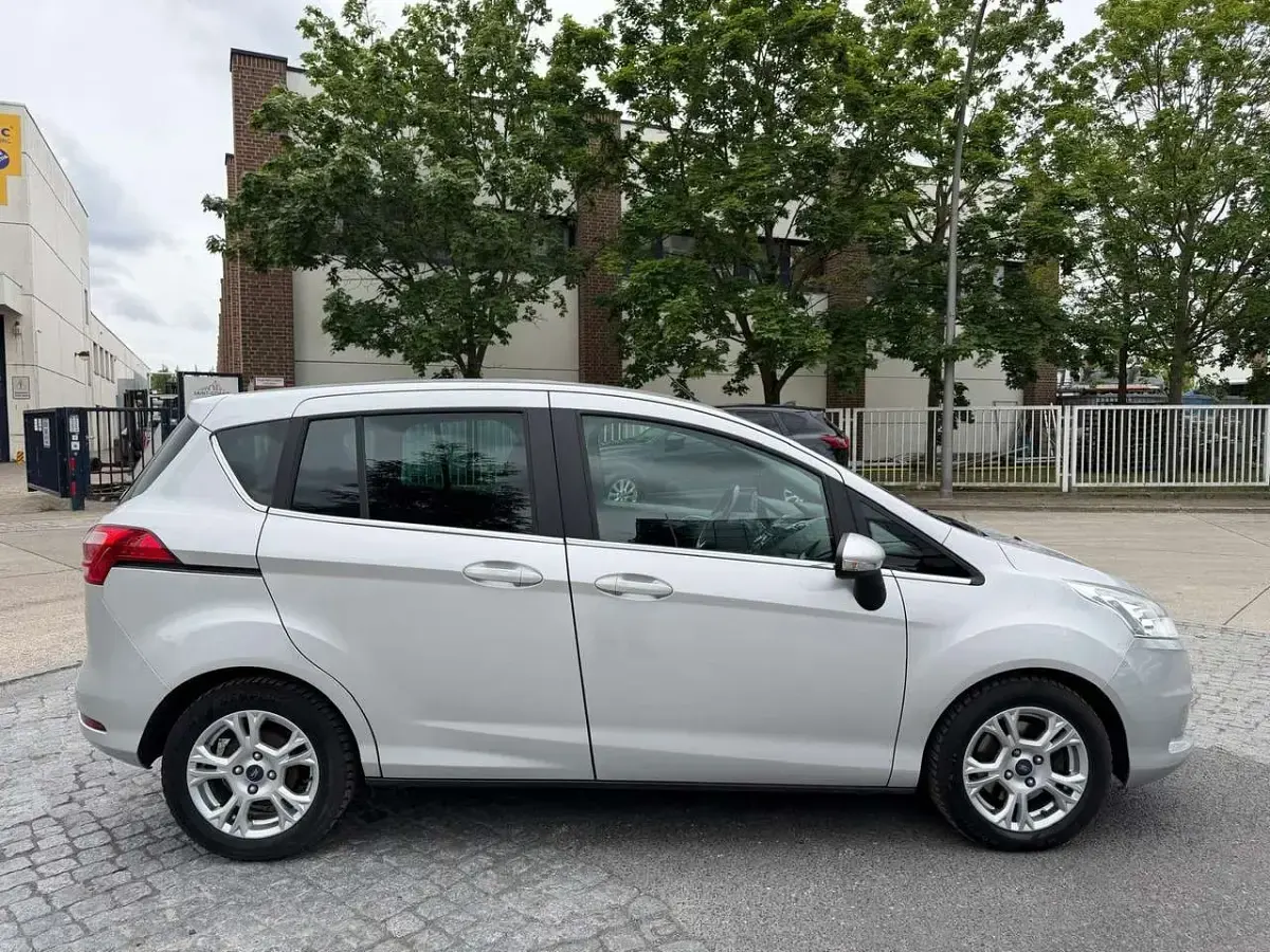 Gebraucht Ford B-MAX Titanium 105 PS (77 kW) 2016 Polarsilber metallic Van / Kleinbus