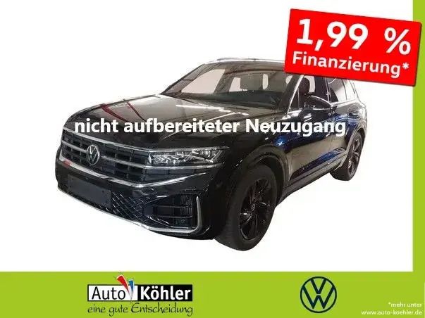 Siliziumgrau metallic (metallic) Gebraucht 2019 VW Touareg Style SUV | 44.948 € (Fairer Preis) - Bild 1/2