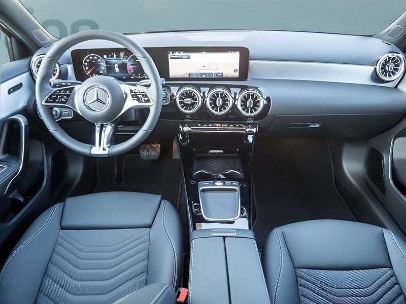 Gebraucht Mercedes A220 190 PS (139 kW) 2026 Grau Limousine