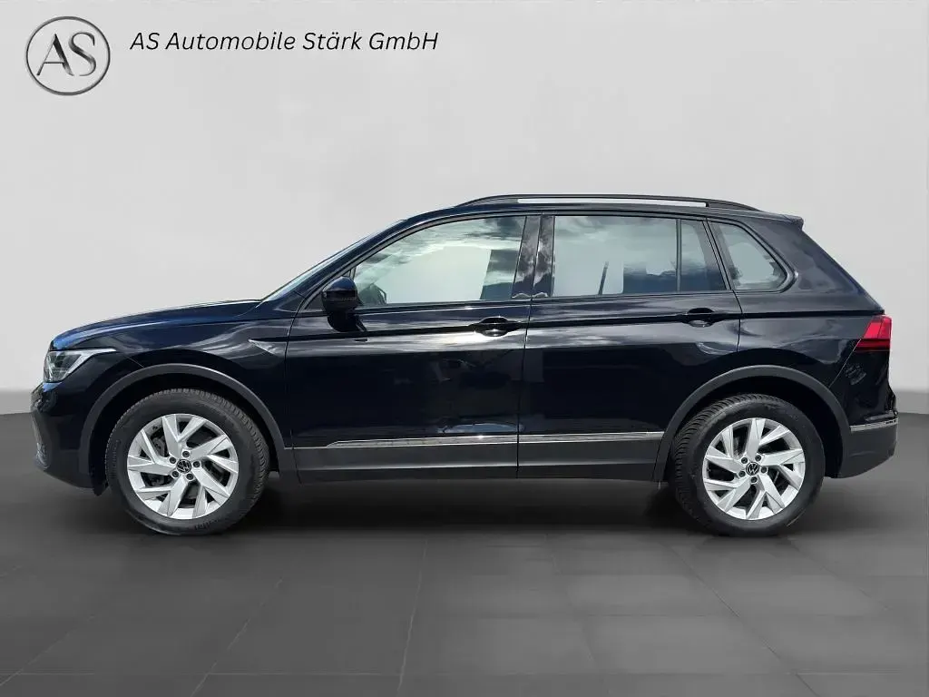 Gebraucht VW Tiguan Life 190 PS (139 kW) 2023 Deep black perleffekt SUV