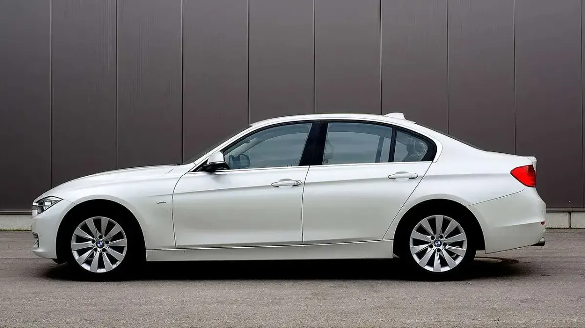 Używany BMW 320 184 KM (135 kW) 2014 Biały Sedan/Limuzyna