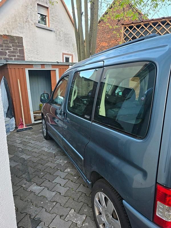 Second-hand Citroën Berlingo 110 CP (80 kW) 2007 Albastru Monovolum