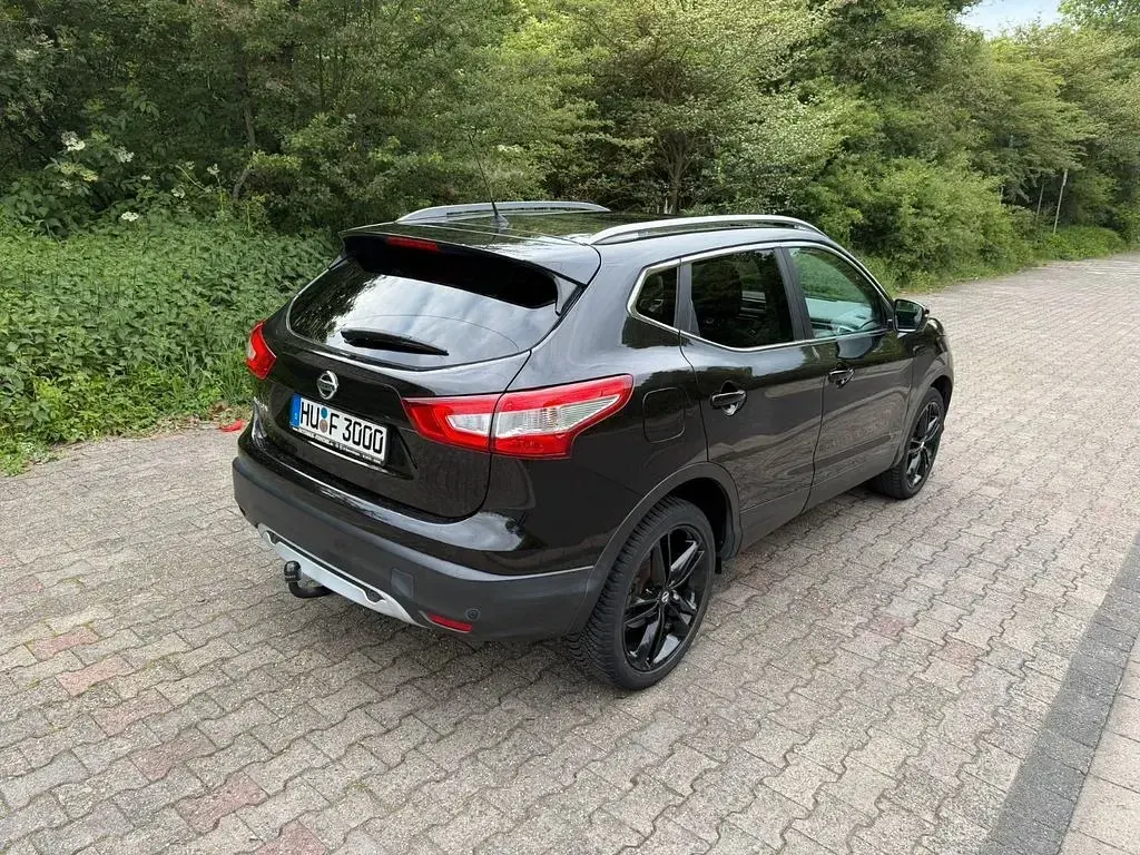Gebraucht Nissan Qashqai Black Edition 131 PS (96 kW) 2017 Schwarz SUV