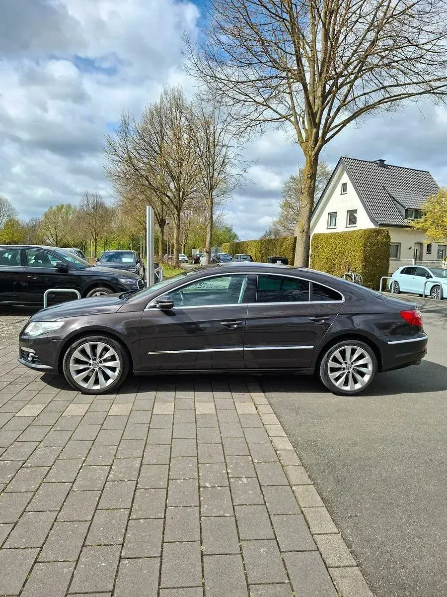 Gebraucht VW Passat Individual 200 PS (147 kW) 2009 Braun Coupé